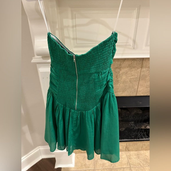 Let’s Get It Popping Strapless Green Dress with Cutout (Comes with Straps) - Picture 5 of 15